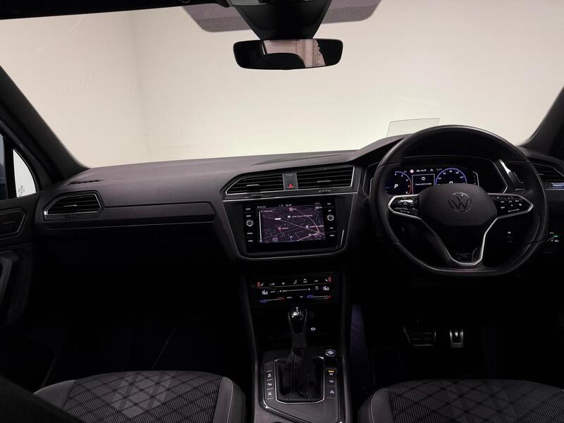Volkswagen Tiguan TSI R-Line - U400059504