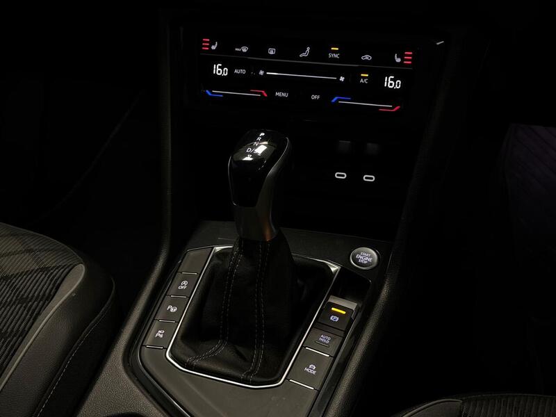 Volkswagen Tiguan TSI R-Line - U400059504