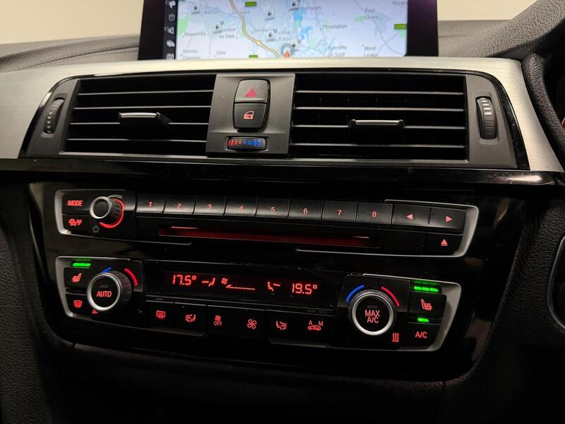 BMW 4 Series 420d M Sport - U400059515