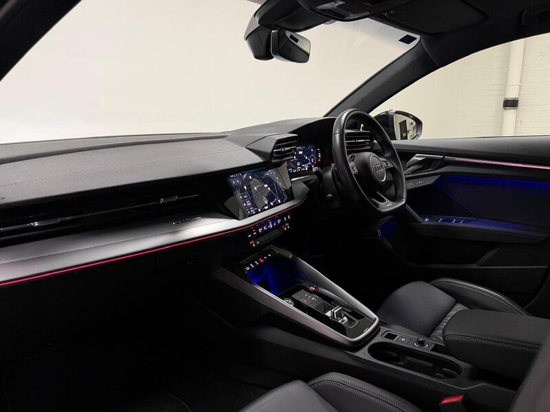 Audi S3 TFSI Black Edition - U400059518