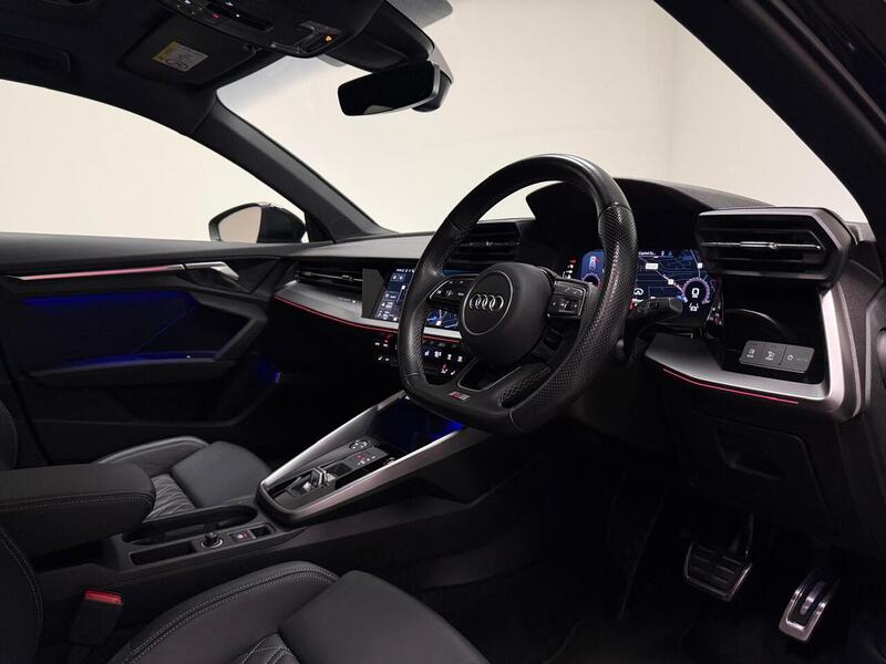 Audi S3 TFSI Black Edition - U400059518