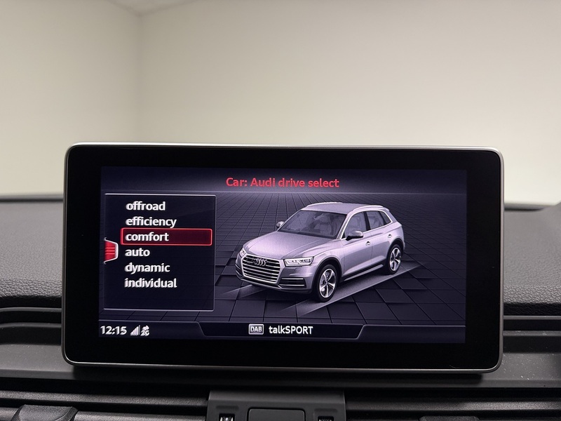 Audi Q5 TFSI Black Edition - U400059528