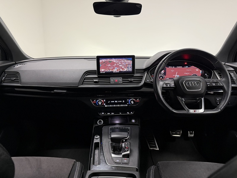 Audi Q5 TFSI Black Edition - U400059528