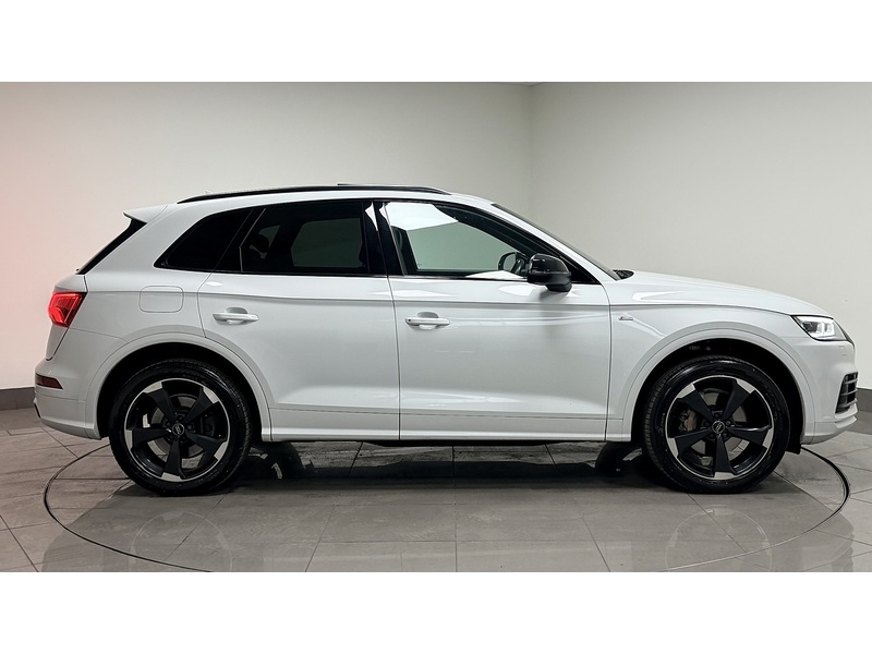 Audi Q5 TFSI Black Edition - U400059528
