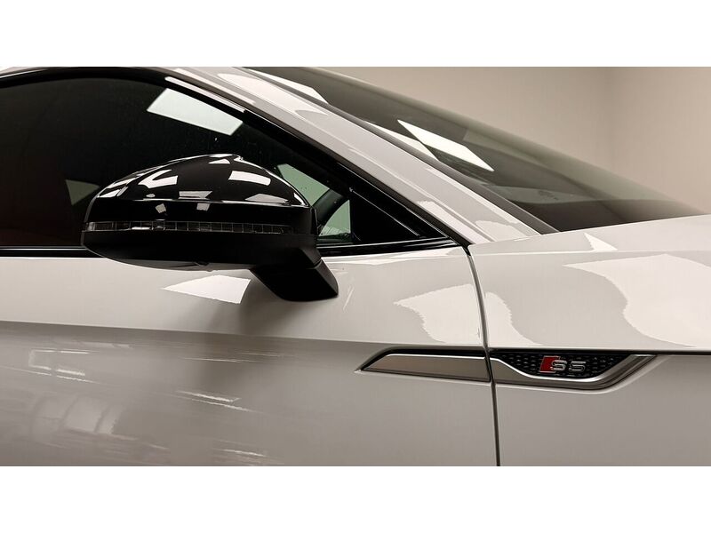 Audi S5 TDI V6 Black Edition - U400059536