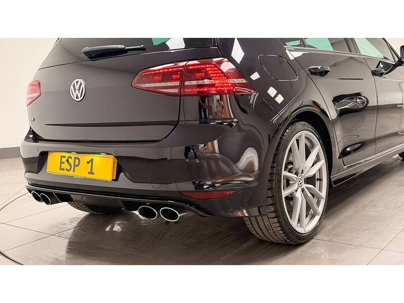Volkswagen Golf TSI BlueMotion Tech R - U400059538