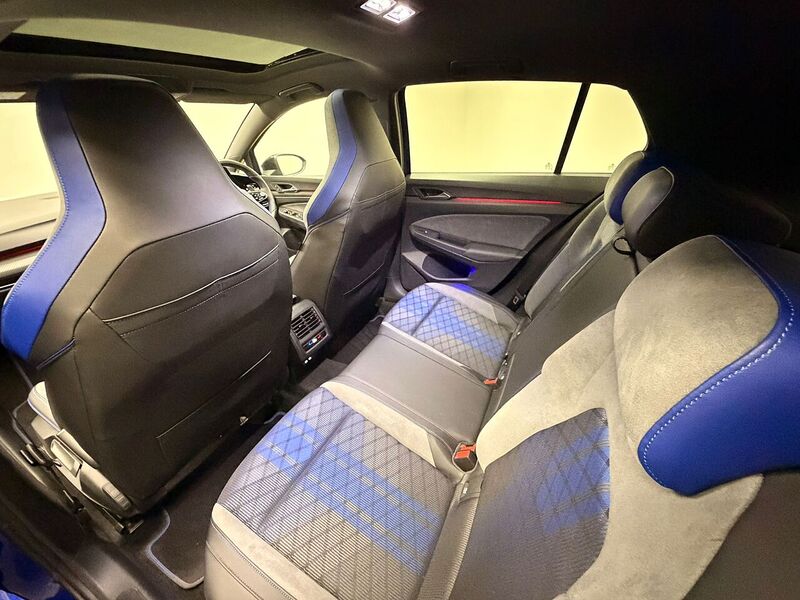 Volkswagen Golf TSI R - U400059540