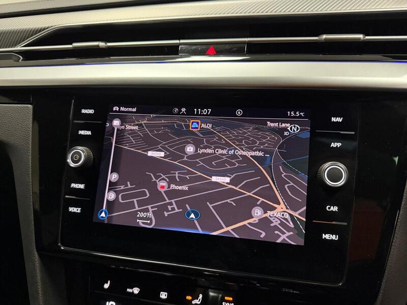 Volkswagen Arteon TSI R-Line - U400059541
