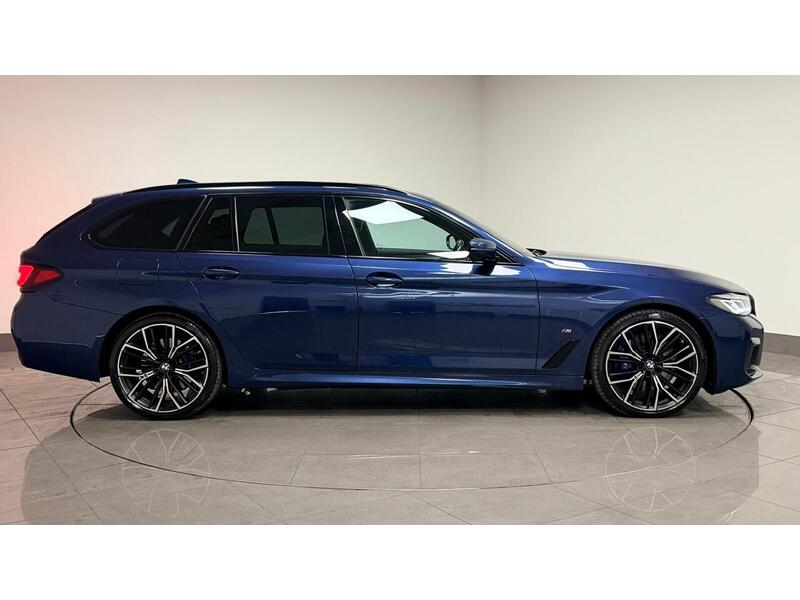 BMW 5 Series 530d MHT M Sport - U400059548