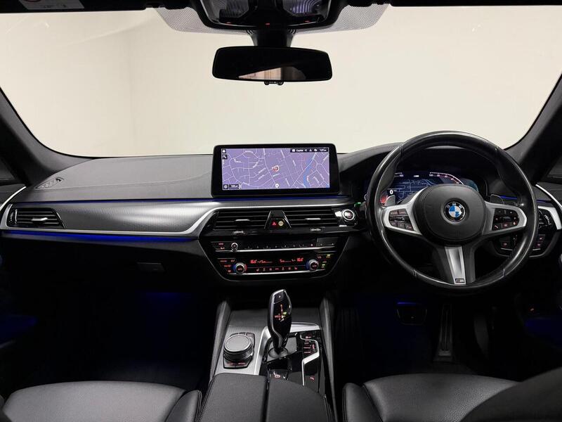 BMW 5 Series 530d MHT M Sport - U400059548