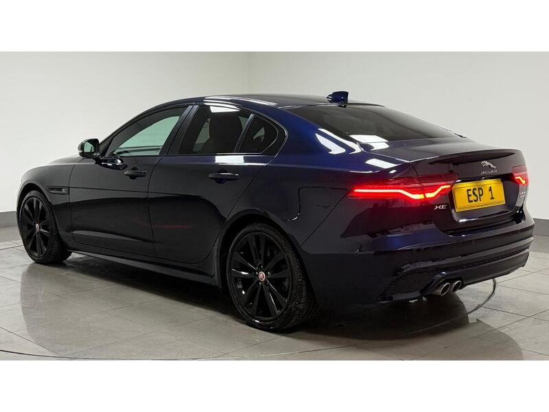 Jaguar XE D180 R-Dynamic SE - U400059549
