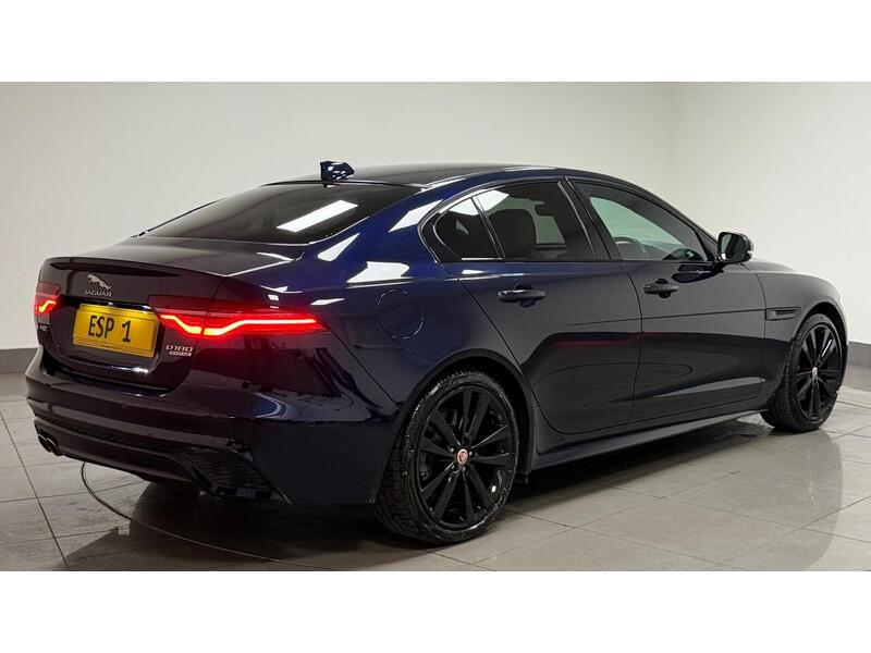 Jaguar XE D180 R-Dynamic SE - U400059549