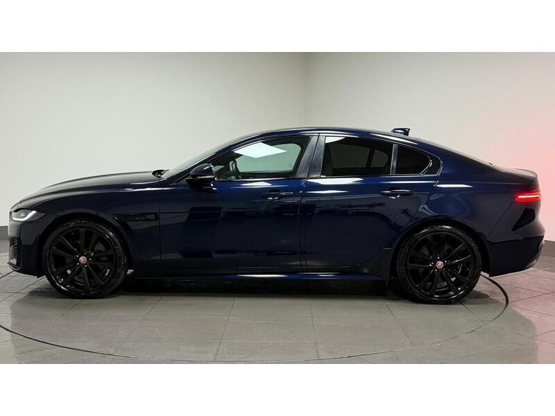 Jaguar XE D180 R-Dynamic SE - U400059549