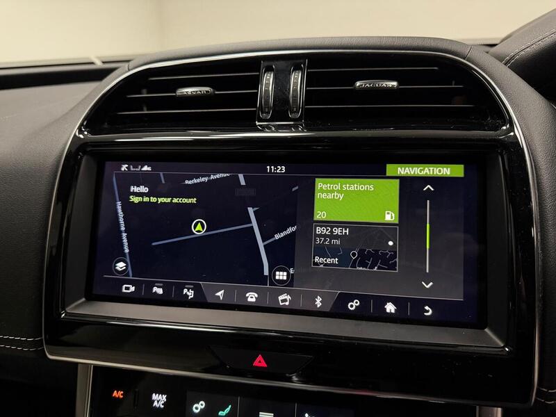 Jaguar XE D180 R-Dynamic SE - U400059549