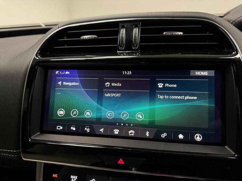 Jaguar XE D180 R-Dynamic SE - U400059549