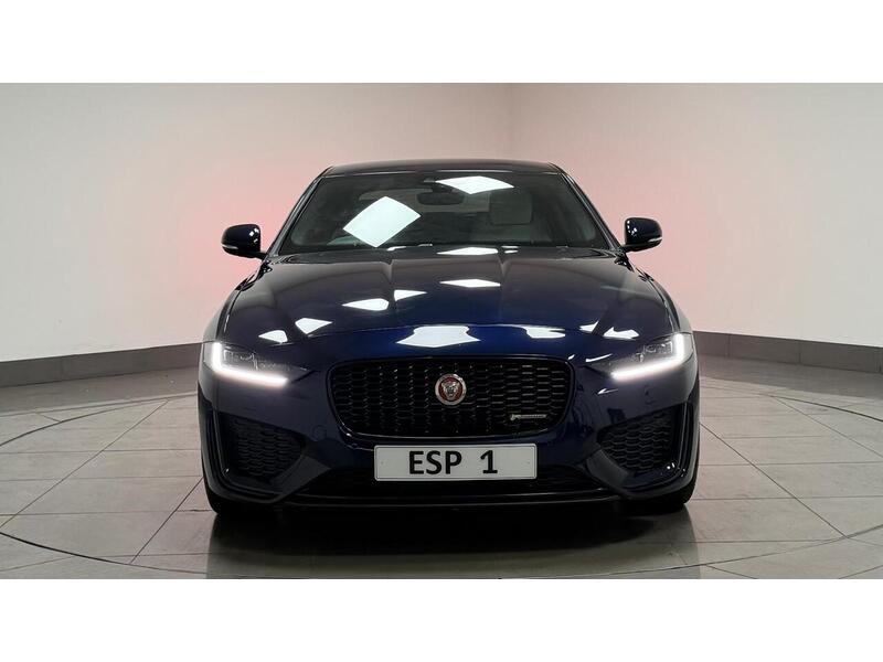 Jaguar XE D180 R-Dynamic SE - U400059549