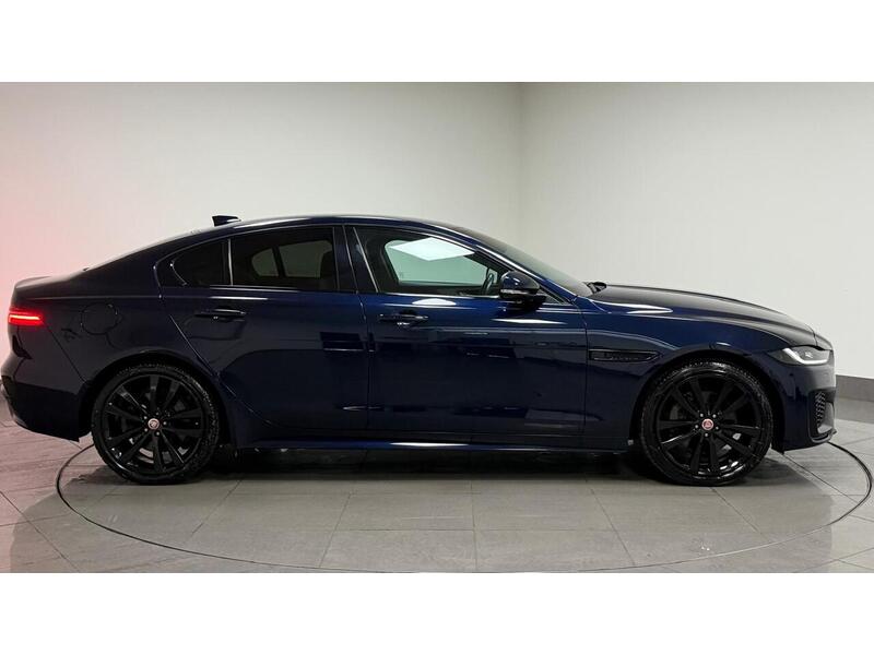 Jaguar XE D180 R-Dynamic SE - U400059549
