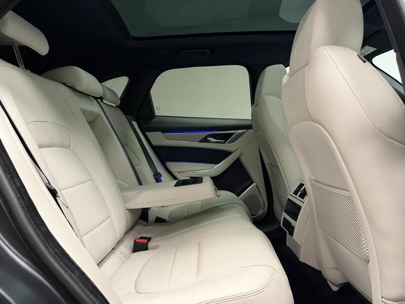Jaguar F-PACE D200 MHEV R-Dynamic SE - U400059554