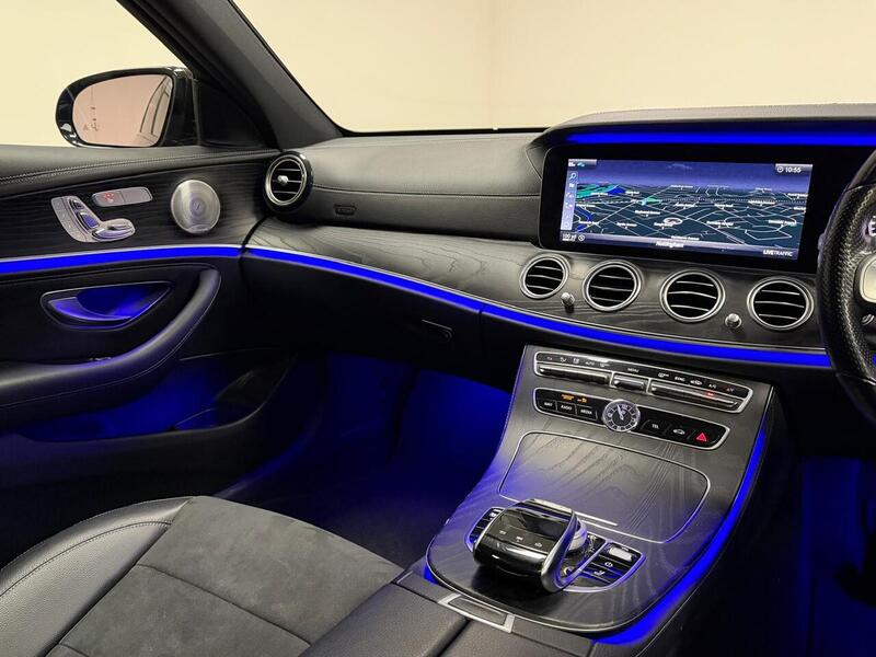 Mercedes-Benz E Class E400d AMG Line Night Edition - U400059565