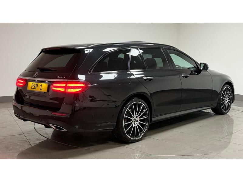 Mercedes-Benz E Class E400d AMG Line Night Edition - U400059565