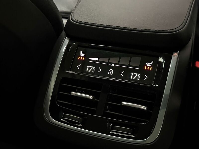 Volvo XC90 B5 MHEV Plus - U400059566