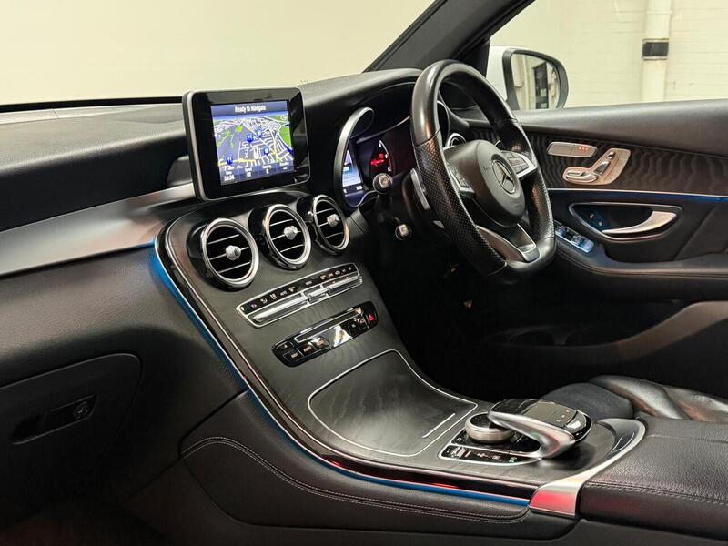 Mercedes-Benz GLC GLC220d AMG Line - U400059571