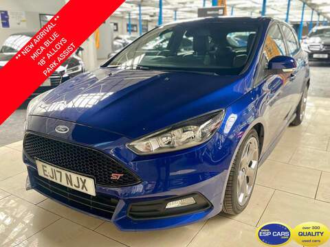 Ford Focus 2.0 TSI R Hatchback 5dr Petrol DSG 4Motion Euro 6 (s/s) (320 ps)