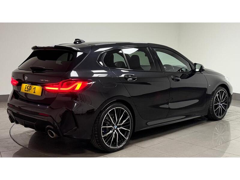 BMW 1 Series M135i - U400059575