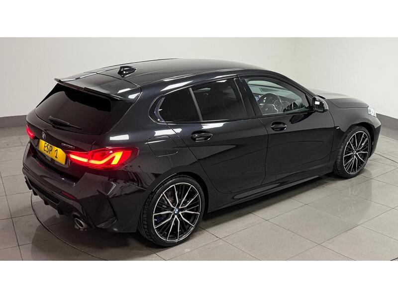 BMW 1 Series M135i - U400059575
