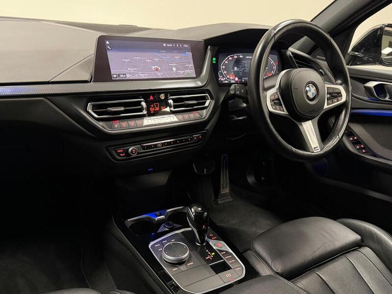 BMW 1 Series M135i - U400059575