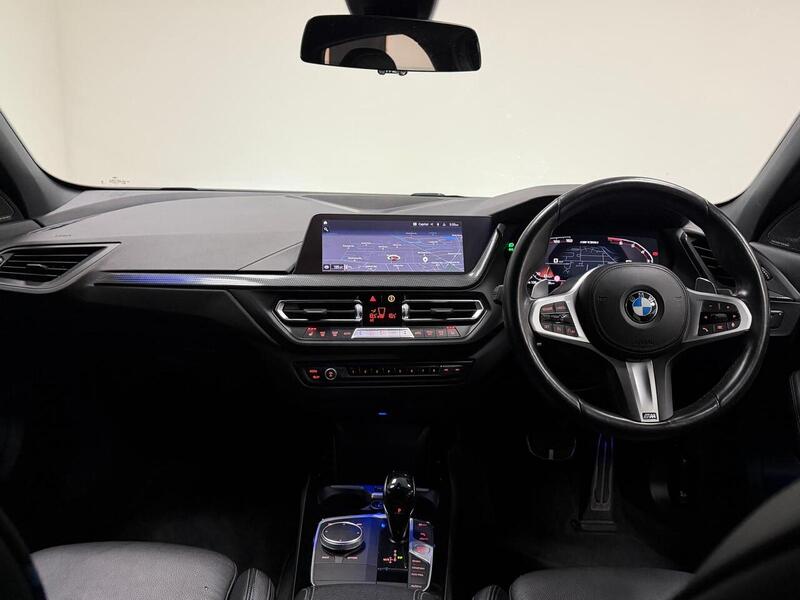 BMW 1 Series M135i - U400059575