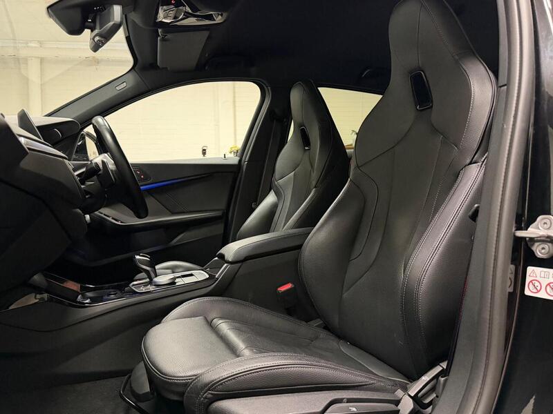 BMW 1 Series M135i - U400059575