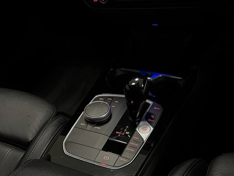 BMW 1 Series M135i - U400059575