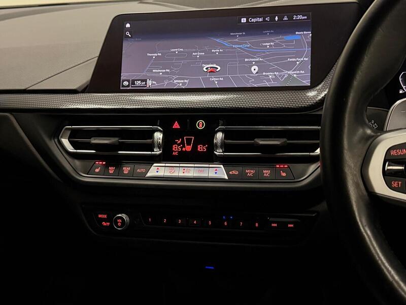 BMW 1 Series M135i - U400059575
