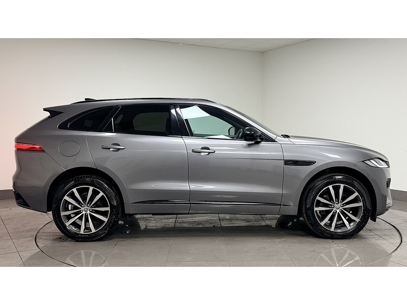 Jaguar F-PACE D200 MHEV R-Dynamic SE Black - U400059580