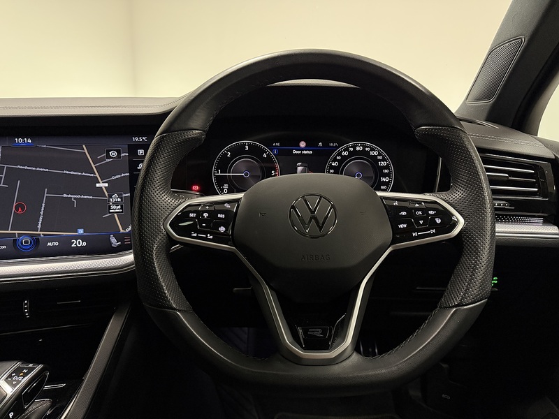 Volkswagen Touareg TDI V6 Black Edition - U400059581