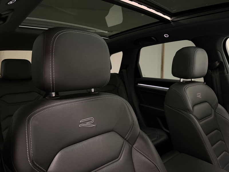 Volkswagen Touareg TDI V6 Black Edition - U400059581