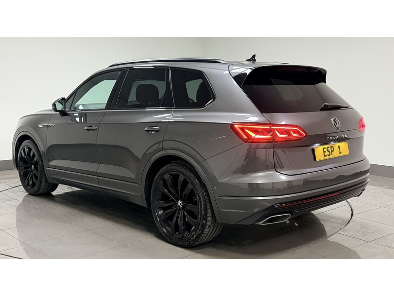 Volkswagen Touareg TDI V6 Black Edition - U400059581
