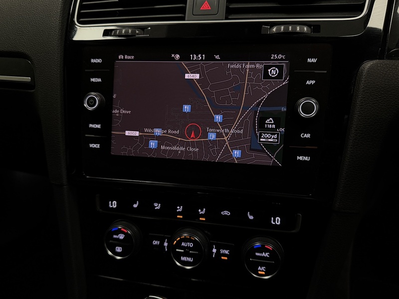 Volkswagen Golf TSI R - U400059582