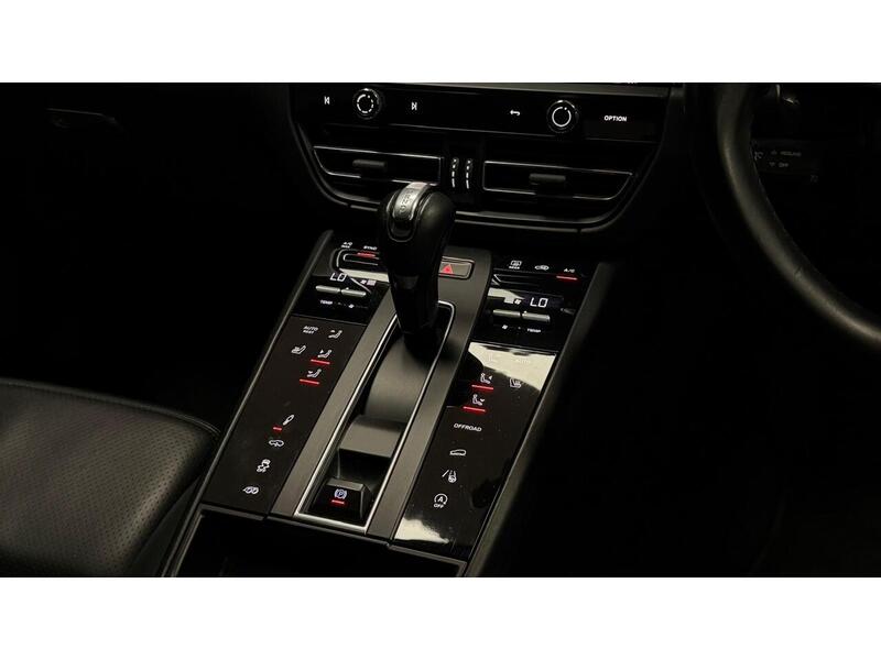 Porsche Macan T V6 S - U400059588