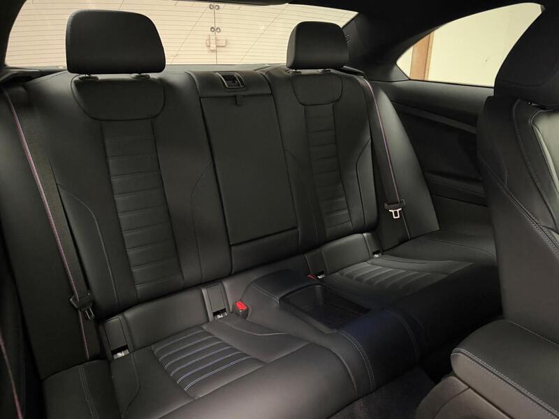 BMW 2 Series 220i M Sport - U400059589