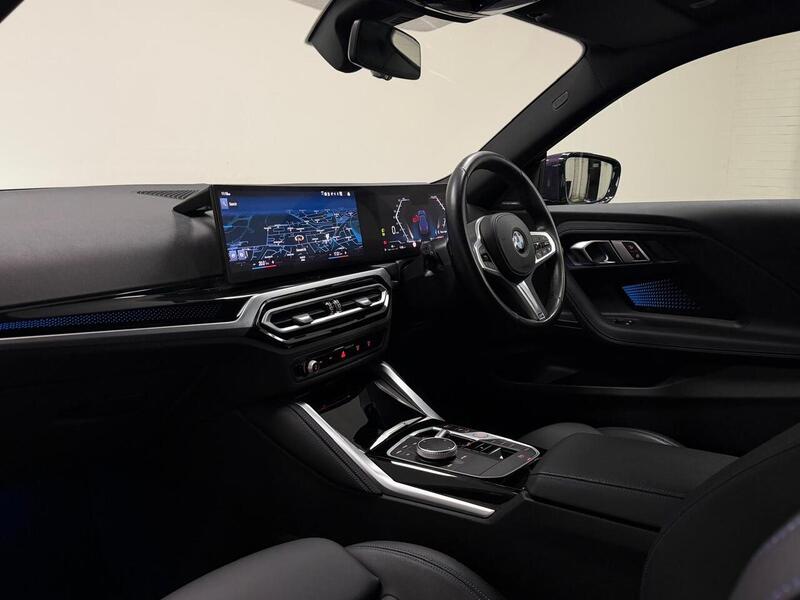 BMW 2 Series 220i M Sport - U400059589