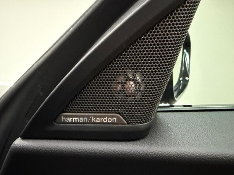 BMW 2 Series 220i M Sport - U400059589