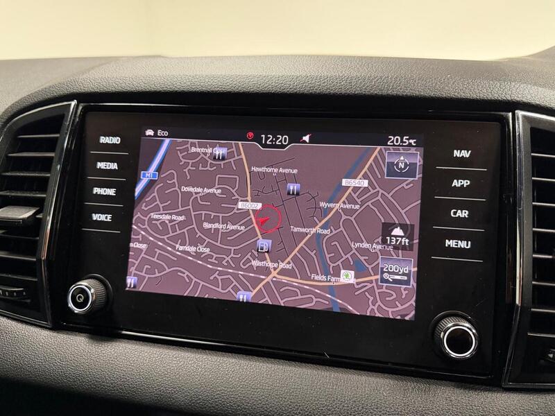 Skoda Karoq TDI SportLine - U400059591