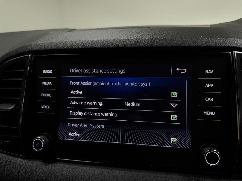 Skoda Karoq TDI SportLine - U400059591