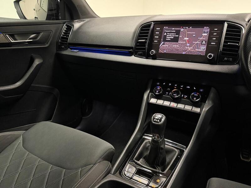 Skoda Karoq TDI SportLine - U400059591