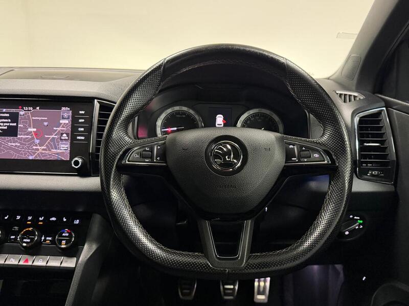 Skoda Karoq TDI SportLine - U400059591