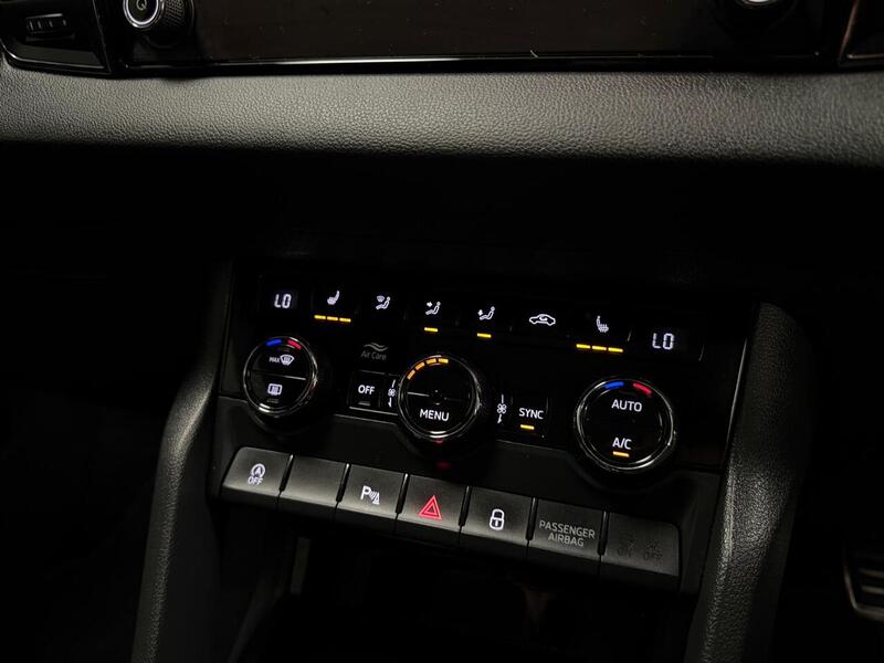 Skoda Karoq TDI SportLine - U400059591