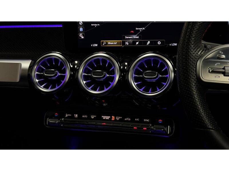 Mercedes-Benz GLB GLB200 AMG Line Night Edition - U400059608