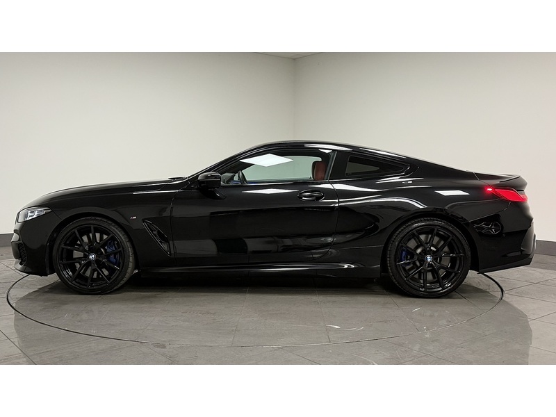 BMW 8 Series 840d - U400059614